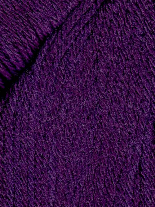 Queensland Collection Falkland Worsted Eggplant 06