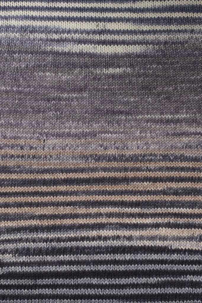 Urth Yarns Uneek DK 6033