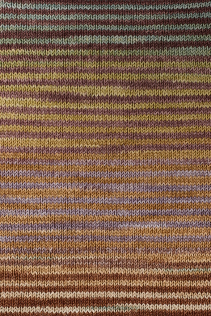 Urth Yarns Uneek DK 6036