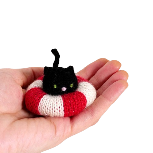 Mochimochi Land Cat in a Life Preserver Kit (Knit)